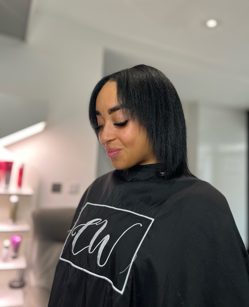 Embracing the glamour of long, luscious locks 🖤⁠
⁠
Services⁠
🦋 Root Maintenance Relaxer⁠
🦋 K18 &amp; Colour⁠
🦋 New Set 22” LA Weave • Shade 1⁠
⁠
What do we think?! Comment below👇🏽⁠

🔍 Hair Extensions, Hair Transformation, Northampton, Leamington Spa, Hair Salon