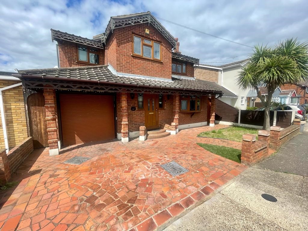 Fisks Estate Agents tweet media