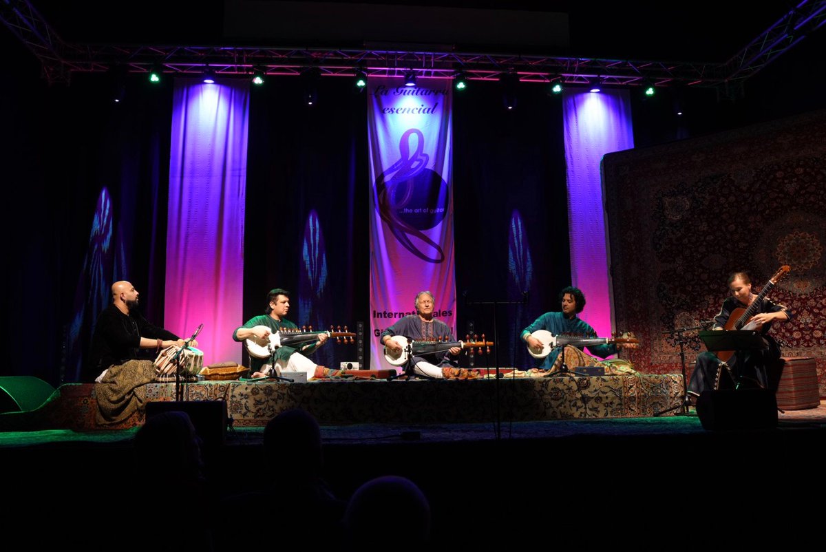 AyaanAliBangash's tweet photo. Thanks a lot for all the love and blessings. It inspires us to continue sharing our musical traditions across the globe.
@laguitarraesencial
@juliamalischnig
@aaksarod
@amaanalibangash
Photo Credit: Willi Pleschberger
#Sarod #SarodMagic #SarodBrothers #amjadalikhan https://t.co/juVdXidVrO