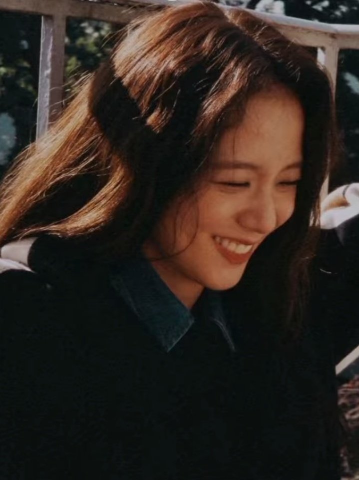 Rhaeni_Soo's tweet photo. I am so happy for Jisoo, she has such a nice soul and Caring heart and She deserves all the love the world can offer, as much as I have read about Bohyun he is a responsible caring guy who Jisoo will have a healthy relationship with, I just hope y'all respect their privacies🫶 https://t.co/1ZBPnk5ecY