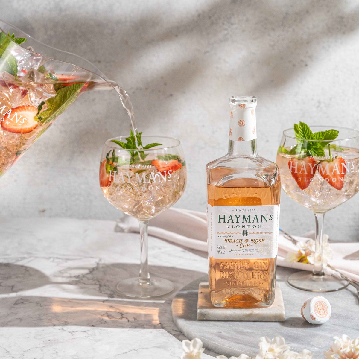 Bring the sunshine to your bank holiday get-together with a pitcher of Hayman's Peach &amp; Rose Spritz!

For four people:
Pour 200ml Hayman's Peach &amp; Rose into a pitcher full of ice, topped up with lemonade. Garnish with lots of strawberries, mint and cucumber. 
Enjoy!