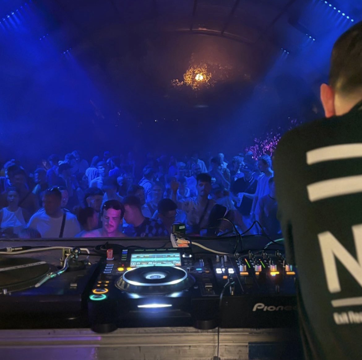 GD4YA (@gd4ya) on Twitter photo Love to everyone who turned up for 5 Years Of GD4YA <a href="/OutlookFestival/">Outlook Festival</a> was amazing to see so many of you
Unbelievable sets from everyone involved <a href="/Hodgebristol/">Hodge</a> <a href="/sullyE64/">Sully</a> <a href="/ELB_GHOST/">EL-B</a> <a href="/Plastician/">Plastician / Stish</a> SP:MC Yaw Evans <a href="/Karma_se20/">KARMA</a> @sagalSW17 Love to everyone who turned up for 5 Years Of GD4YA <a href="/OutlookFestival/">Outlook Festival</a> was amazing to see so many of you
Unbelievable sets from everyone involved <a href="/Hodgebristol/">Hodge</a> <a href="/sullyE64/">Sully</a> <a href="/ELB_GHOST/">EL-B</a> <a href="/Plastician/">Plastician / Stish</a> SP:MC Yaw Evans <a href="/Karma_se20/">KARMA</a> @sagalSW17