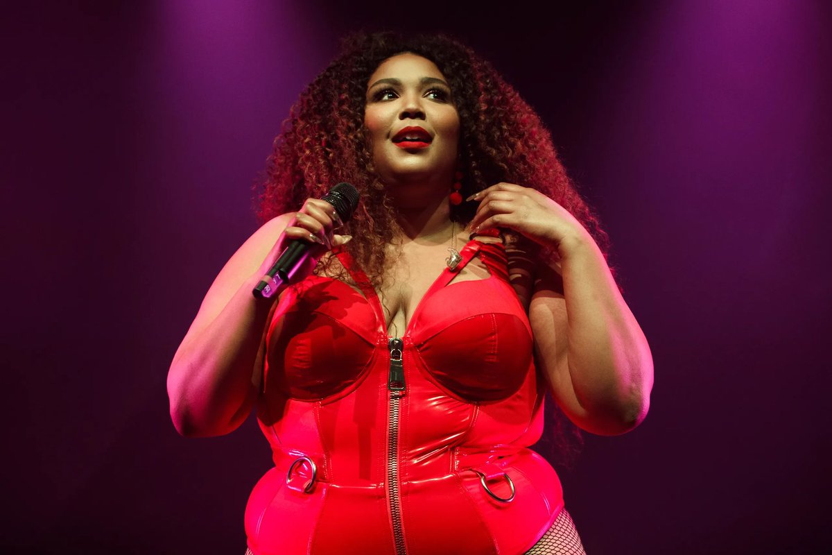 PopCrave's tweet image. Lizzo has released a statement addressing the hostile work environment lawsuit filed against her:

“These sensationalized stories are coming from former employees who have already publicly admitted that they were told their behaviour on tour was inappropriate and unprofessional.”