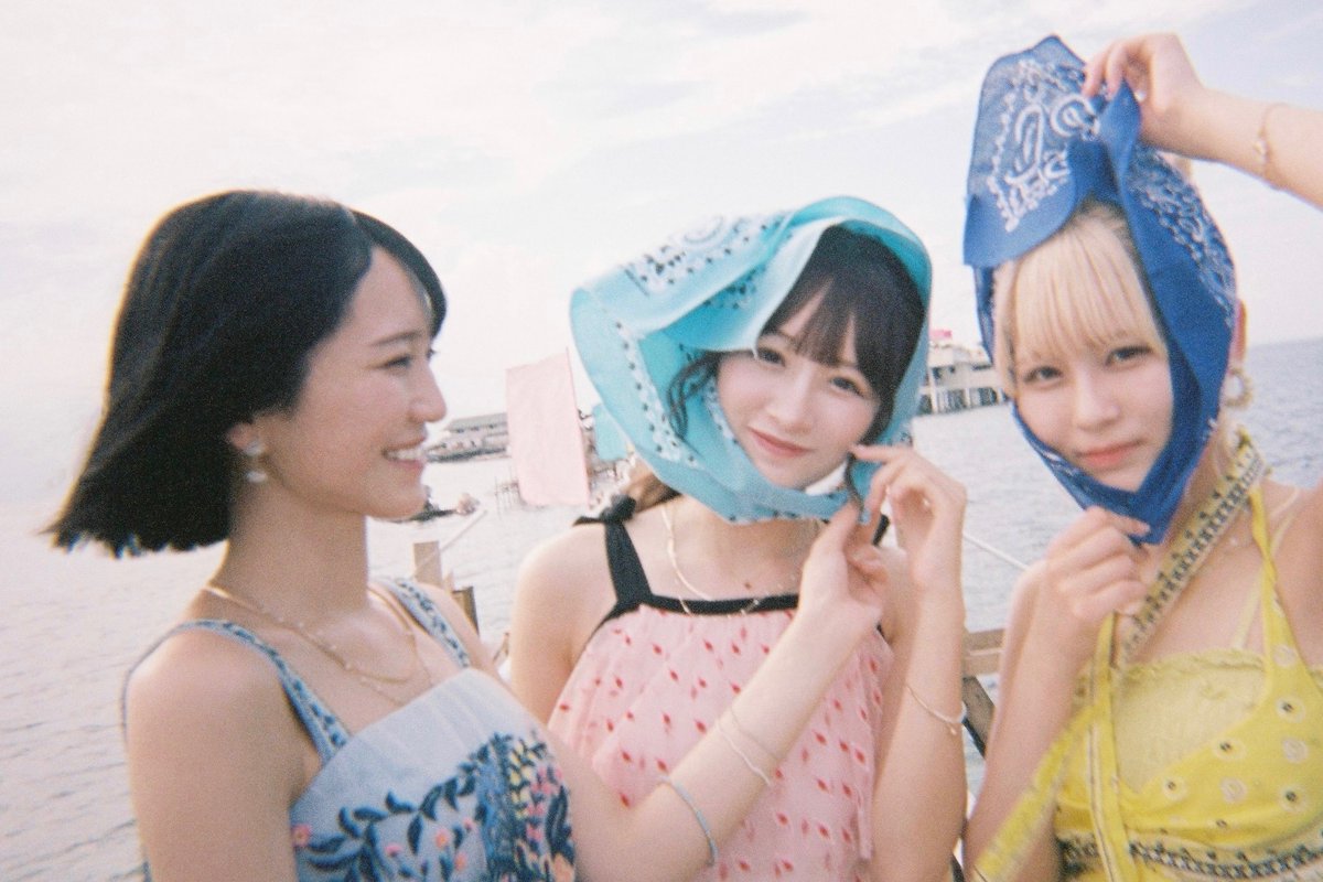 イコラブナツマトペ】 14th Single「ナツマトぺ」 MV撮影より=LOVE