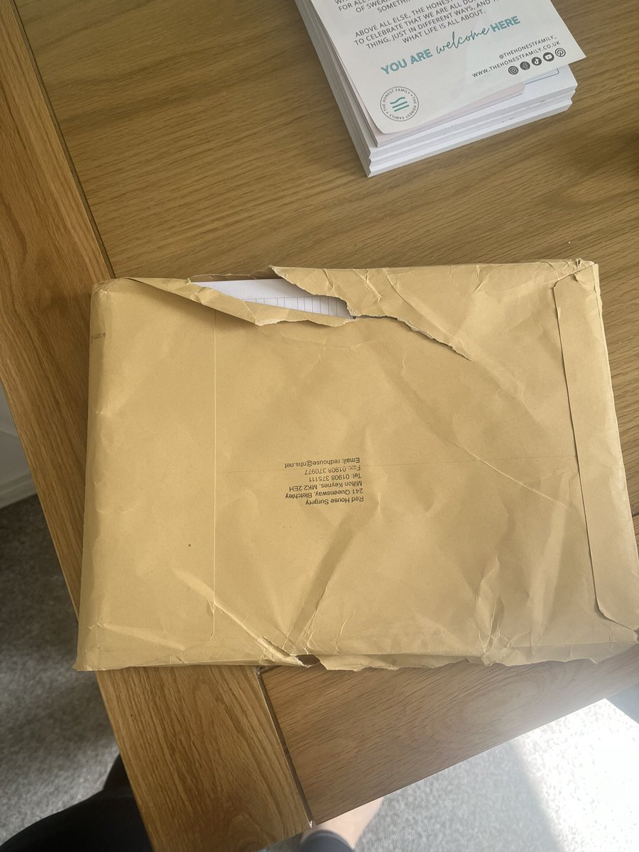 OSQ11900's tweet photo. Well done @RoyalMail you’ve outdone yourselves! Considering these are my medical records with sensitive information and no explanation it’s very concerning! Sort yourselves out!! https://t.co/ck4SnoHrSH