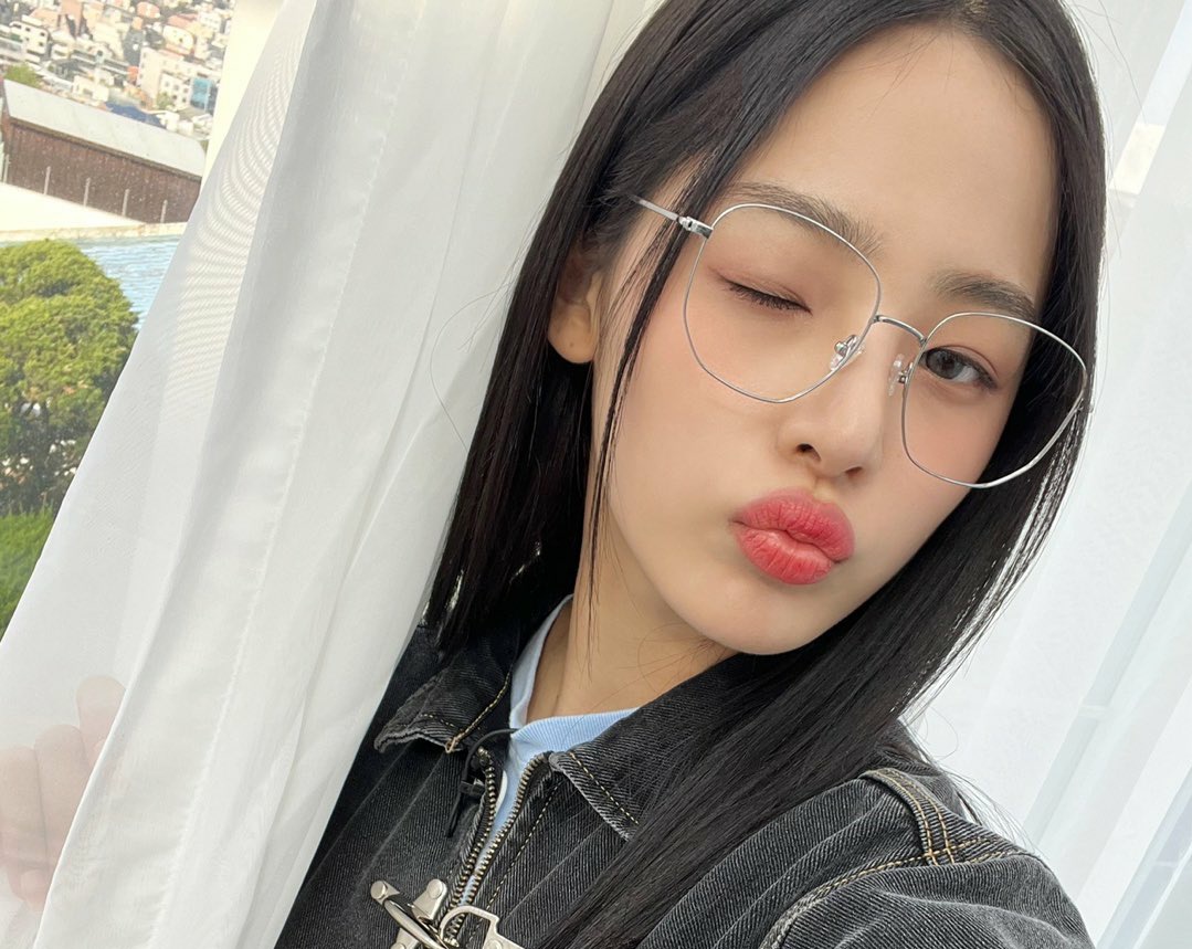 ymoonseo's tweet photo. * .♡ *:･ﾟ✧ ⋆ ࣪.* ࣪.⋆ https://t.co/TgU29wZ75U