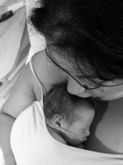 SWBHnhs's tweet image. This week our Neonatal Unit and Infant Feeding Team have been busy supporting new mums in International Breastfeeding Week.

Here is mum Rachel practicing skin to skin contact with daughter Rhiannon as she learns to breast feed. #InternationalBreastfeedingWeek