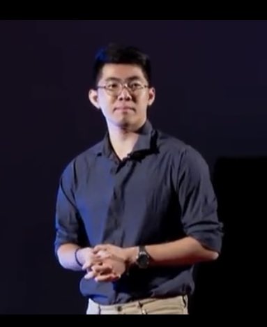 armupdate's tweet photo. แชมป์ ราชบุรี อดีตนศ.รัฐศาสตร์ มธ. ที่โด่งดังจากการปราศรัยไล่รบ.ประยุทธ์ปี63  ก่อนมาเป็นสมาชิกและผู้ช่วยหาเสียงพรรคเพื่อไทย ล่าสุด ยื่นหนังสือลาออกจากพรรคเพื่อไทยแล้วในวันนี้ ( 3 ส.ค.)  1 วันหลัง เพื่อไทยตั้งรัฐบาลพลิกขั้วแยกทางก้าวไกล https://t.co/JUvStApaPv
