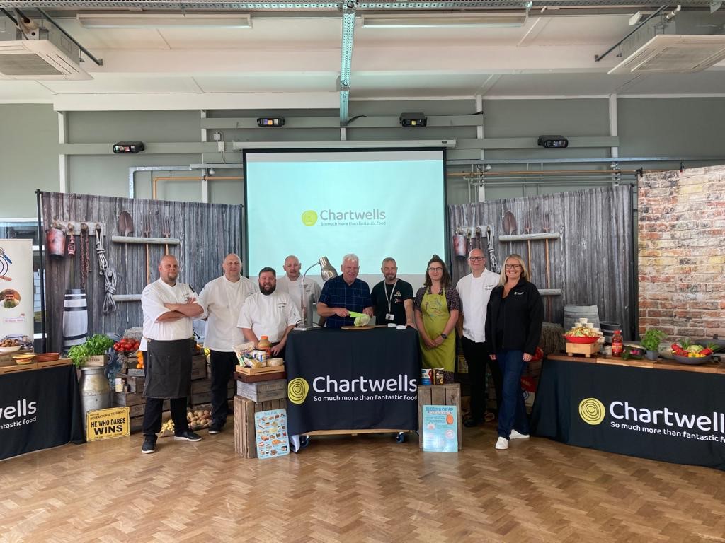 Delighted to visit New Hutte Community Centre in #Halewood today to see a demonstration by Chartwells (introduced to us by Feeding Britain) of a range of tasty recipes that can be cooked using ingredients from our social supermarket.