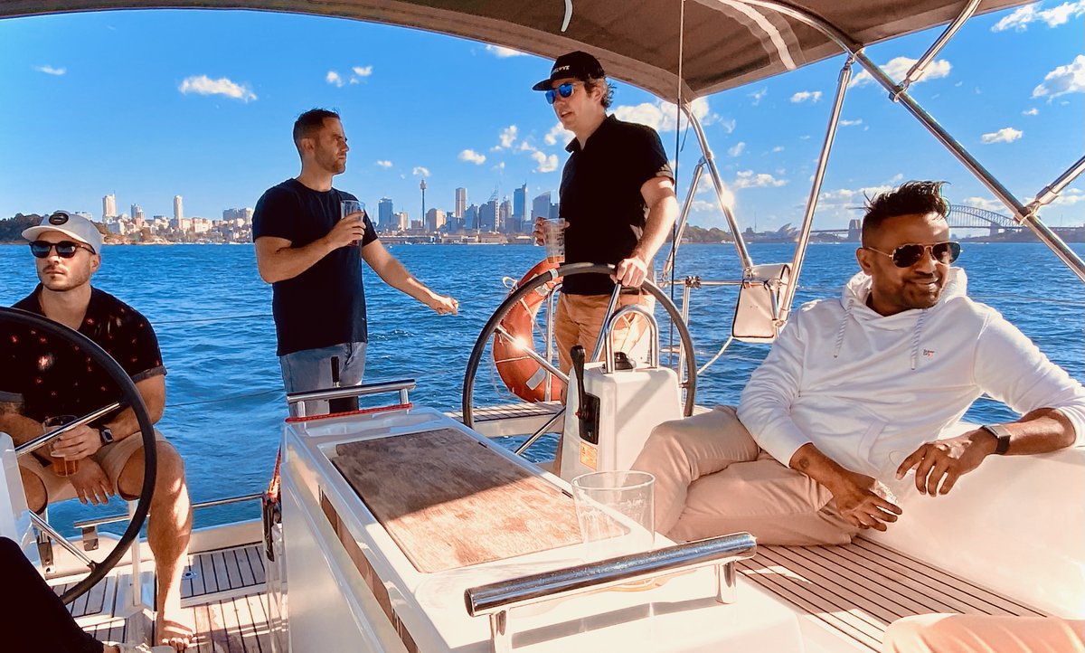 FoundingSyd's tweet photo. Thx #BeerLove @formmglobal @clarktweeting for taking @Founding #Australia #NewZealand #NZ #ANZ #sailing in #Sydney.
Great to have Pedro Avila #founder #SoulHuggers
&
#VC @benjaminchong @RightClickVC Benjamin Chong Right Click Capital #RightClickCapital #VCs #fiWorldWide #startOz https://t.co/MmZyJJU9Pj