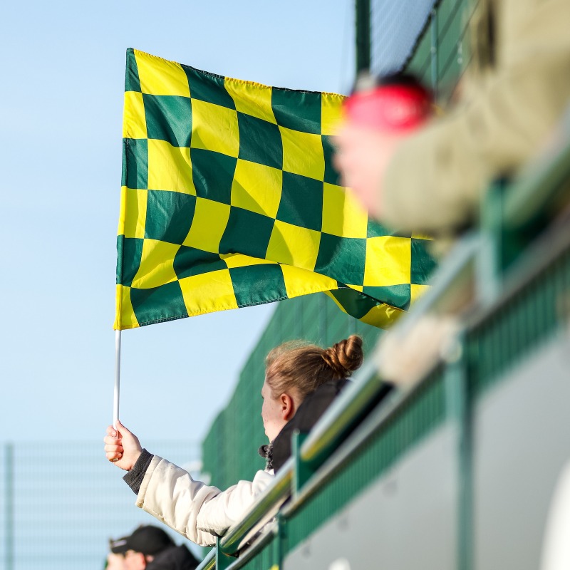 NorwichCityWFC's tweet photo. ⛵ x 🔰

Tickets to our pre-season training game against the Yachtswomen are on sale now 👇

📆 Wednesday, August 9 
🆚 @WroxhamWomen
📍 Trafford Park, Wroxham 
⏱️ 7.45pm KO