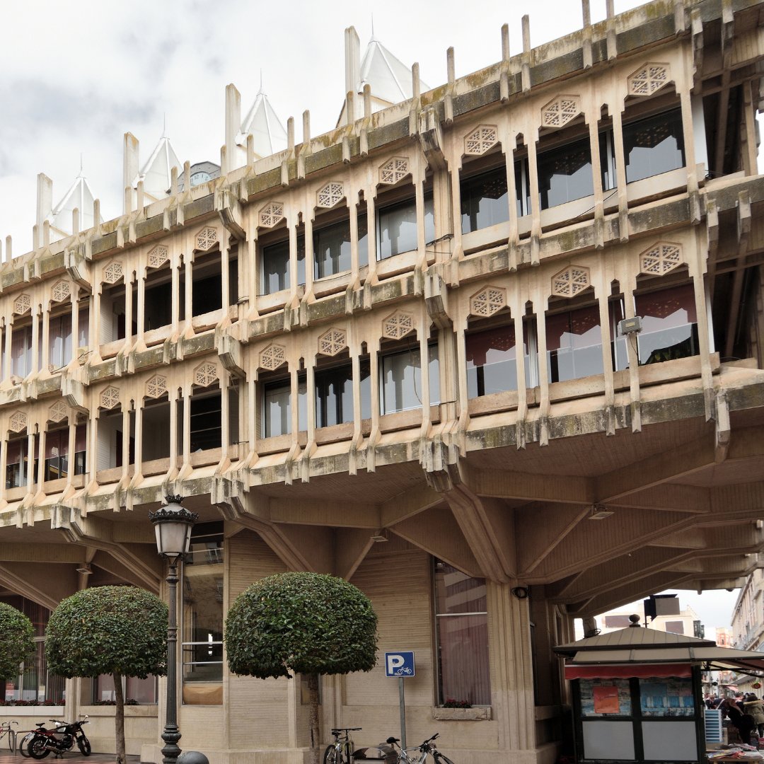 SpainbytrainOF's tweet photo. ¡Visita Ciudad Real en tus vacaciones!
No te pierdas esta ciudad manchega donde en su Plaza Mayor podrás disfrutar de la mejor gastronomía y un paseo encantador por su casco antiguo.
Visita guiada los sábados 10:30h desde la oficina de turismo.
#AveXperience #CiudadReal https://t.co/5O5mlWjsJI