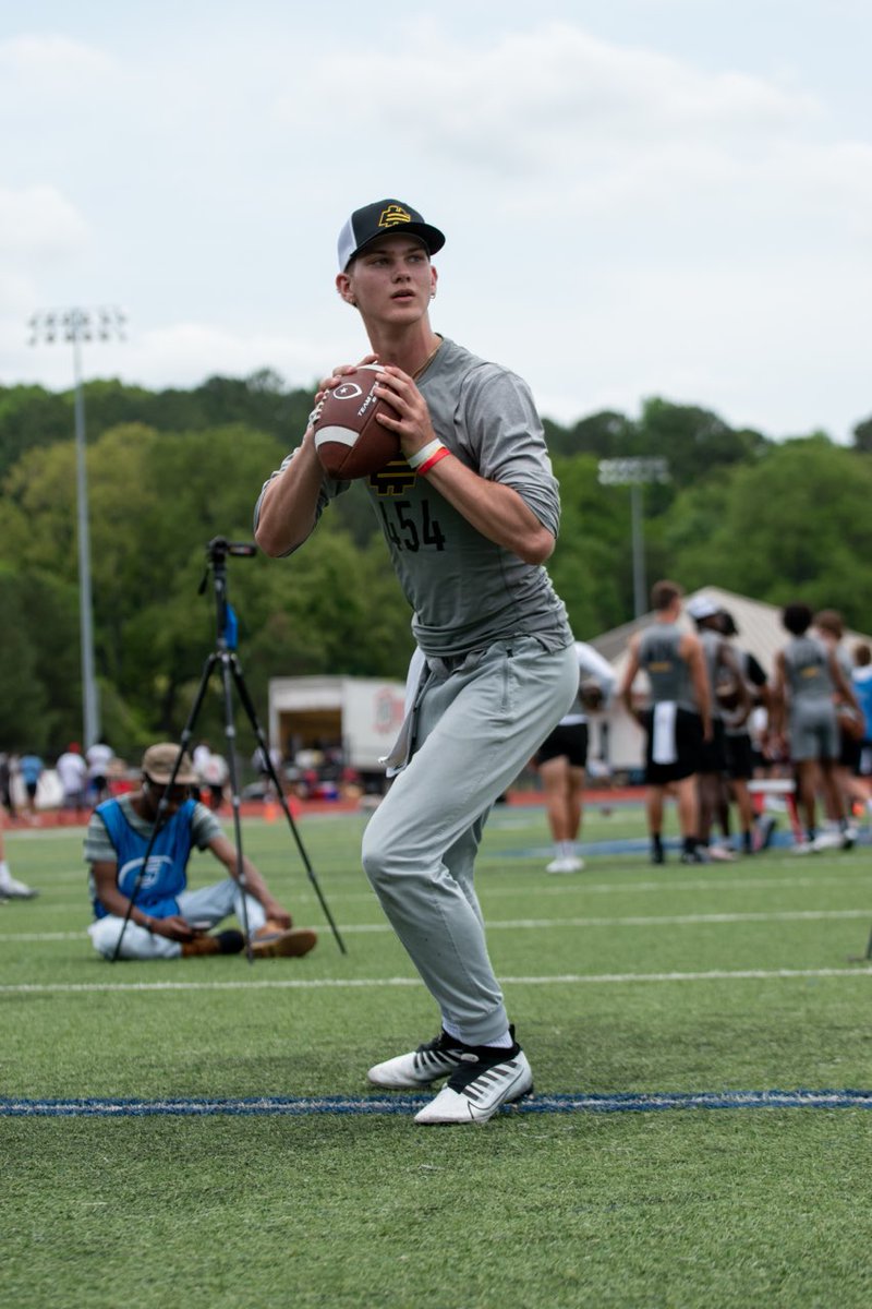 CoachTBarr's tweet photo. #BESTAVAILABLE2024 
#GOODMORNING  
 #WESTCOAST #LA Born &amp; Raised
Now resides in East #Tennessee 
Just watch!!!!! Currently Holds  #Power5 Offers!

Cody Pagach
6'3" 192 QB
 
Alcoa HS
1205 Lodge St
Alcoa, TN 37701

@CodyPagach 

#CollegeFootball #Recruiting https://t.co/ONRbn0oTSn