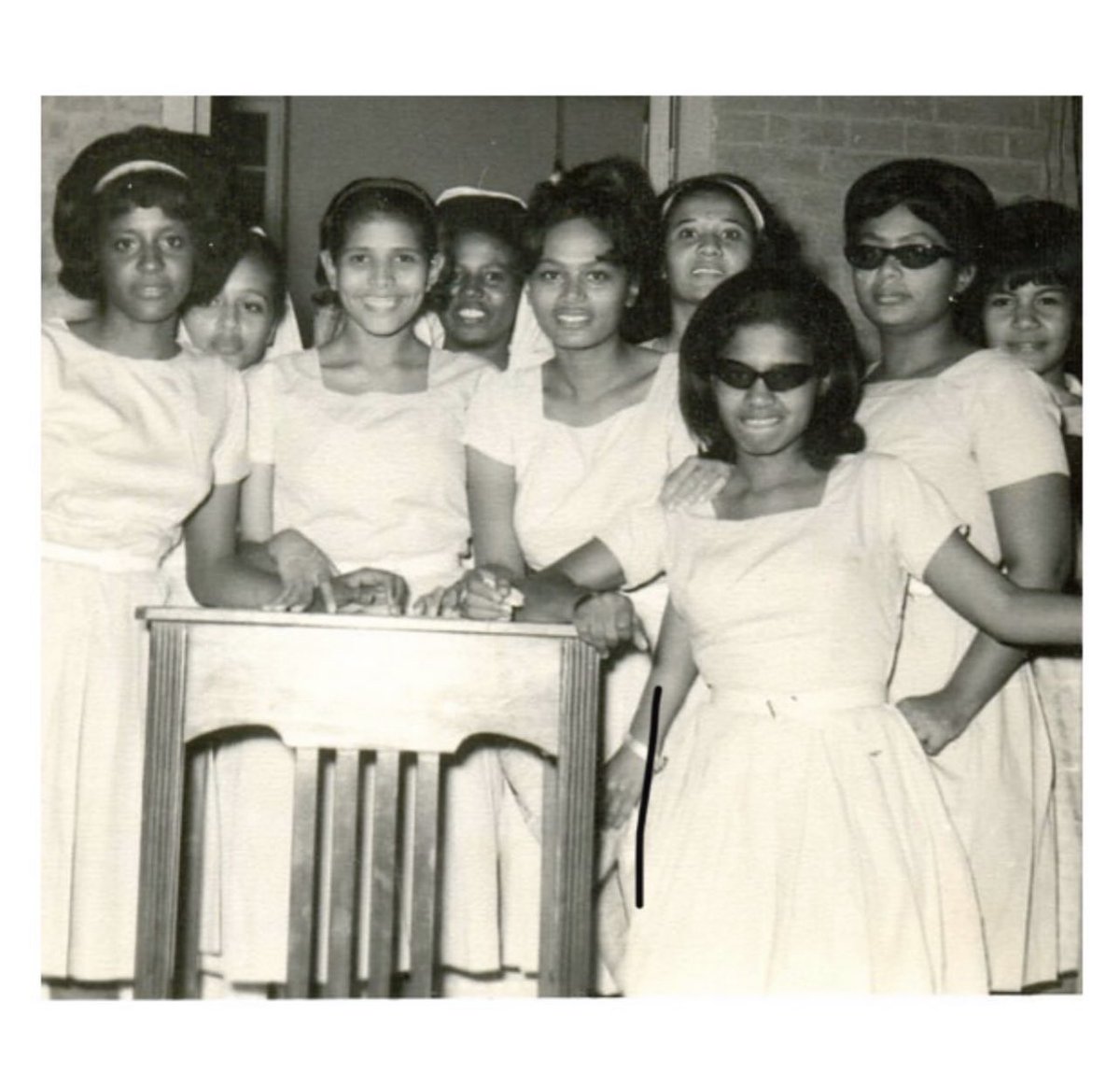 lovinkhartoum's tweet photo. #ThrowbackThursday A group of young Sudanese ladies standing outside Unity High School Khartoum in 1967 😎
photo credits @sudan 🇸🇩
#lovinkhartoum #lovinsudan #sudanese #unityhighschool #khartoum #sudaneducation #sudan https://t.co/KMoXxHPEkR