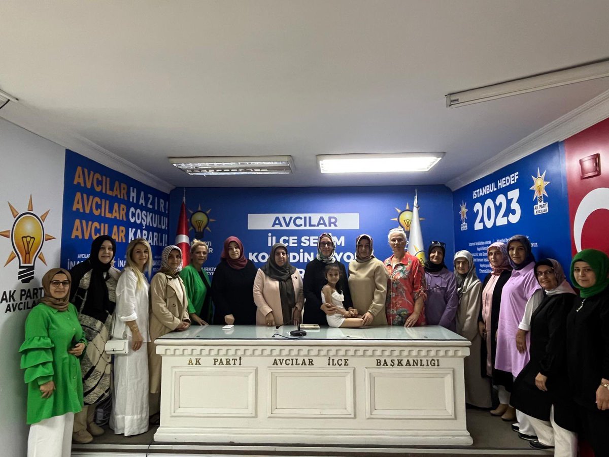 📍Avcılar 

Türkiye Yüzyılı için emek ve gayretleriyle çalışmalarını titizlikle sürdüren teşkilat mensuplarımız ile buluştuk.