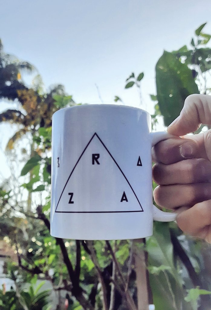 Hoje o café é na caneca do <a href="/onbraza/">BRAZA</a> pq sábado vai ser épico no <a href="/circo_voador/">Circo Voador</a>