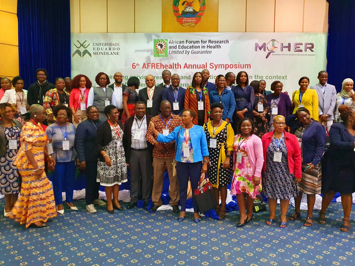 📸🌟 Capturing the vibrant spirit of the AFREhealth symposium, here's a delightful snapshot of some Southern African delegates just before lunch! 😄🥪 The morning was filled with enriching presentations and engaging discussions that left us inspired and excited for more!  🚀💙