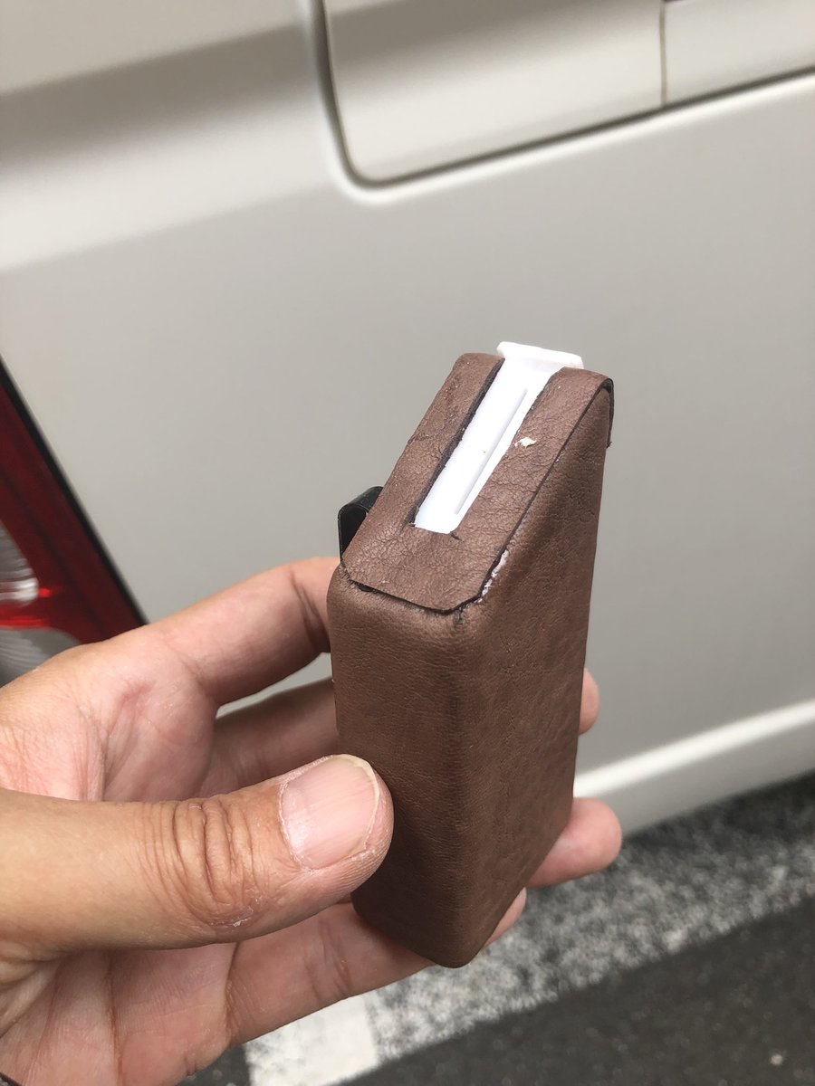 Lz4Bw's tweet photo. 紫が嫌だったんで適当にレザーを巻いてみた😁 https://t.co/HQQFxo1Y9C