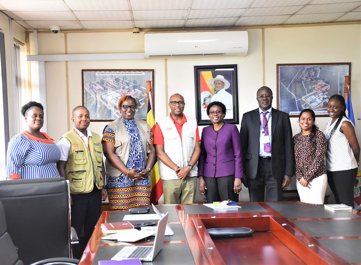 JaneRuth_Aceng's tweet photo. Glad to meet the @Amref_Worldwide team led by @daktari1 today. AMREF is a key partner to the Ministry of Health, supporting us in a number of areas including WASH, Reproductive/Maternal Health, Community Health, strengthening health workforce among others. We appreciate AMREF! https://t.co/ghwpwaPGSL