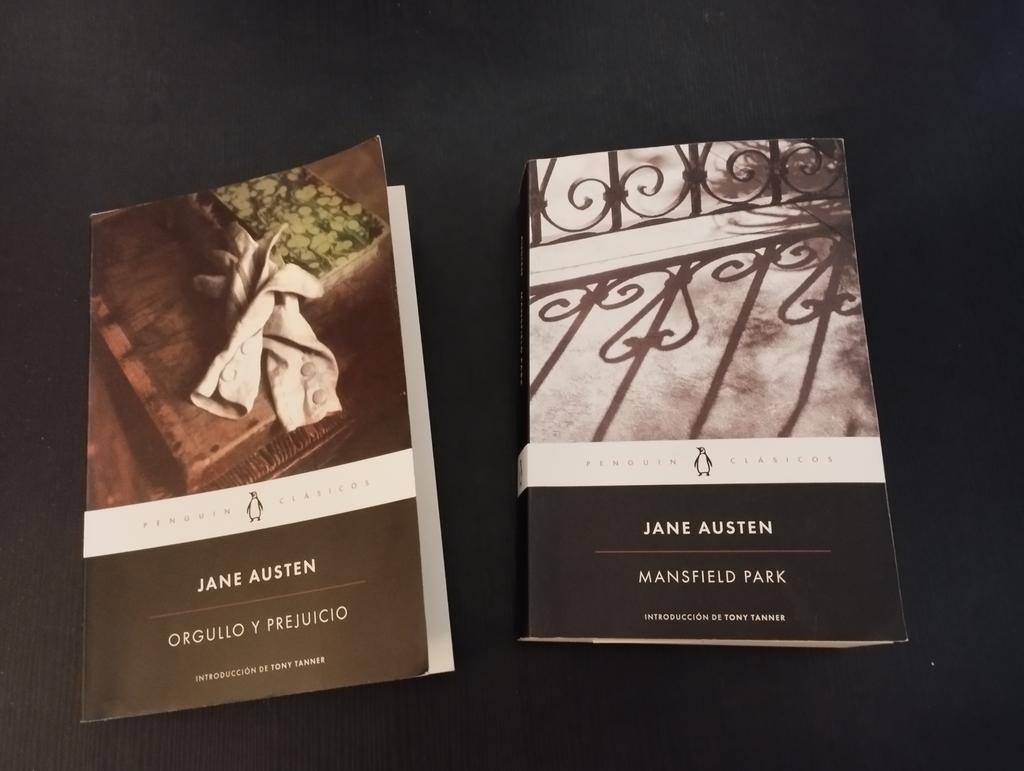 Angela__Porras's tweet photo. #Lecturas2023 #Relecturas: 'Orgullo y prejuicio', 'Mansfield park", de Jane Austen. Por fin se acaba la tortura, no leáis a Jane Austen en castellano, por vuestro bien os lo digo. https://t.co/c9xAkIeXr3