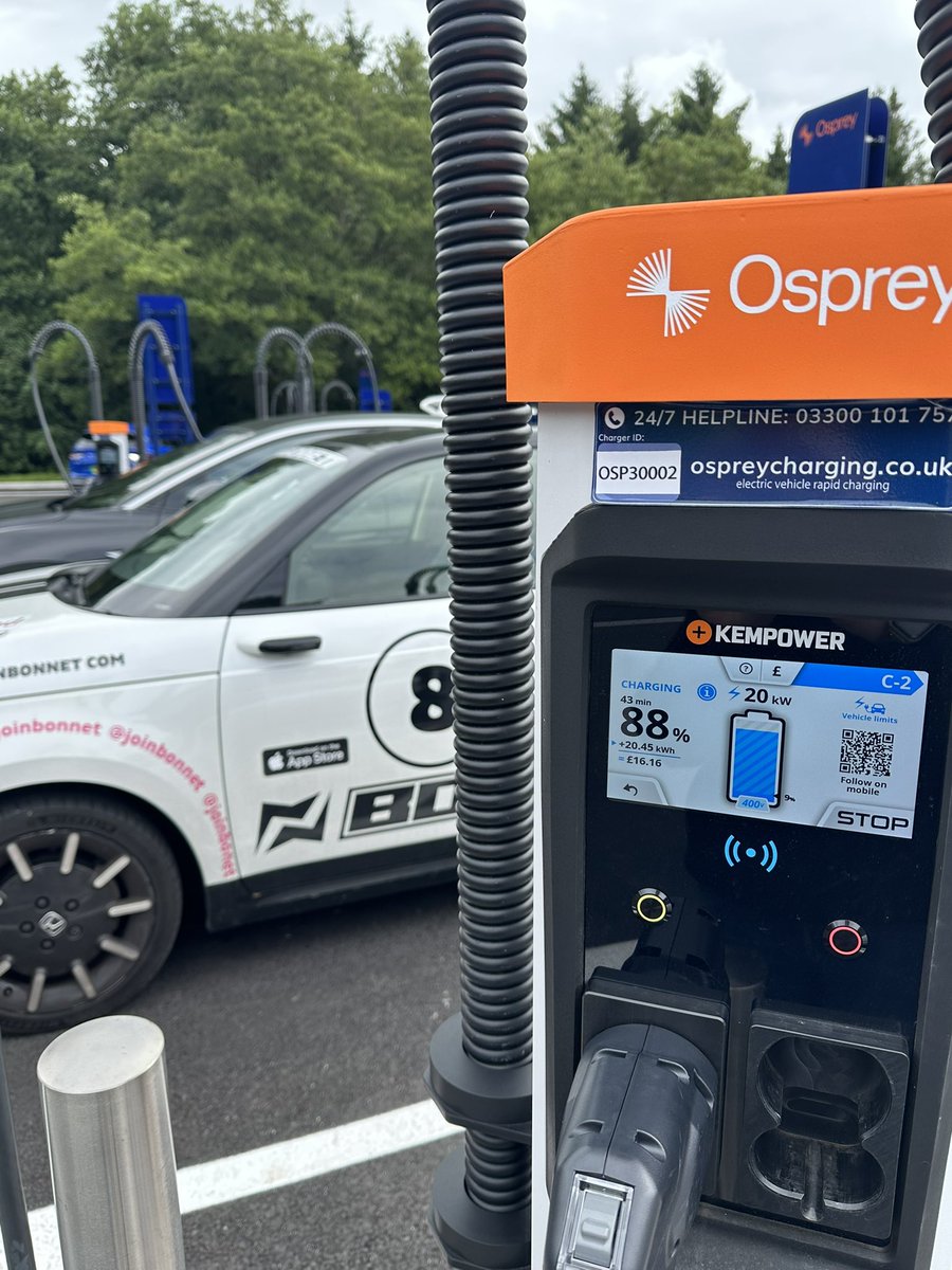 Great morning spent at @OspreyCharging new charging hub Salmon’s Leap in Buckfastleigh🤩 16 charging bays, top of the range chargers & a farm shop to grab coffee & cake whilst charging! ⚡️ Now for the drive back to London…how many stops do you think we’ll need in the Honda E?