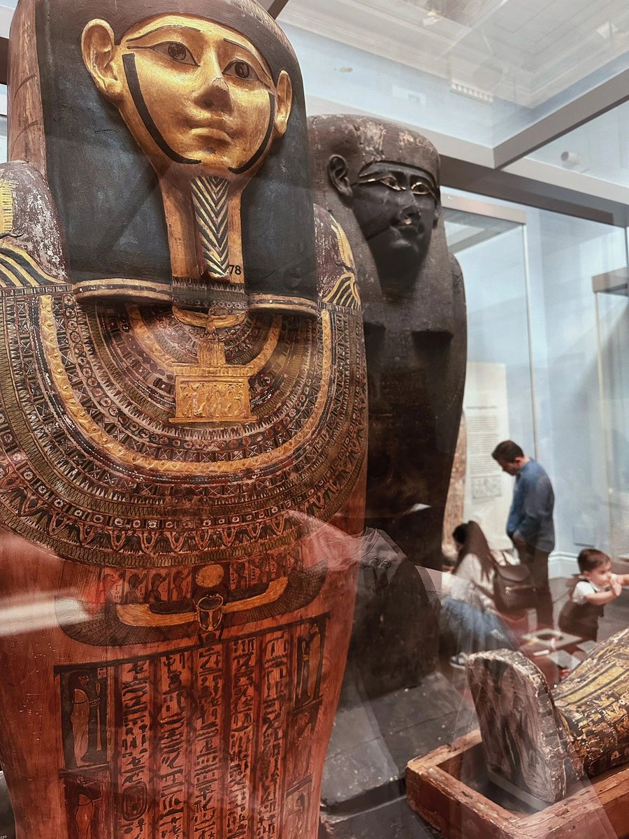 90_frog's tweet image. Funerary coffin for the mummy of the priest Hornedjitef. From Thebes, Egypt, Early Ptolemaic Period, 3rd century BC
Captions are provided by our contributors.