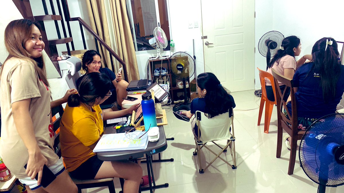 yznerk's tweet photo. To my fav clerks and eventually fav interns for the past 2 years, laban lng jud. Focus sa goal. #LicensedMD https://t.co/PmEydiic0R