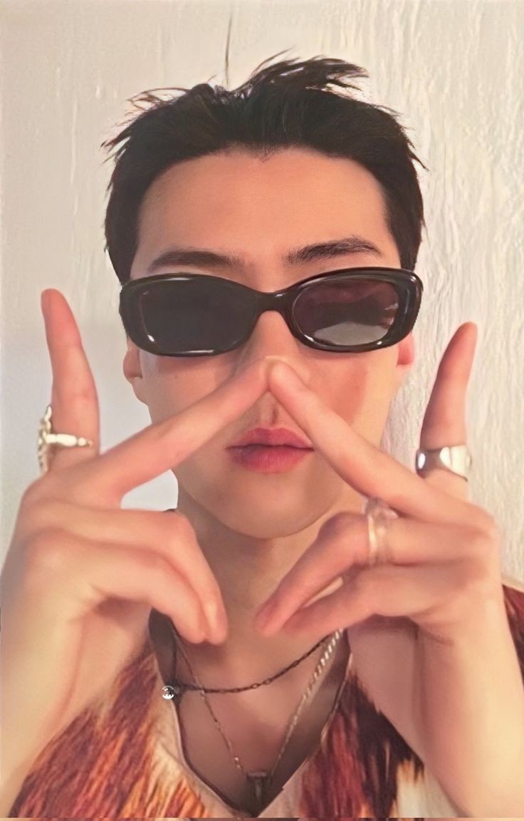 나 ☽̶☾ tweet media