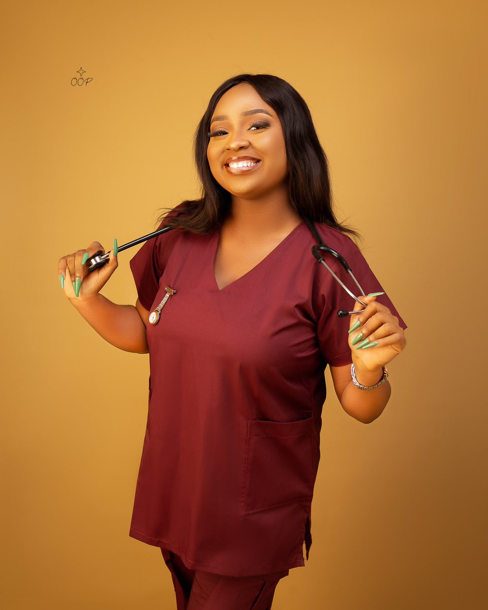 ChideerahO's tweet photo. Hey there, 
Once you see this help me say 
“ Praise God” 🙈✨
.
.
.
.
.

Chidera Onuoha 
( RN, BNSc) https://t.co/ivD9no6PK7