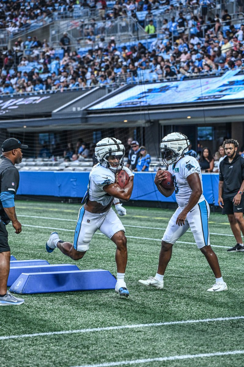 RRiotReport's tweet photo. Panthers had over 39k fans at BoA Stadium last night --- in case you missed it, @_JasonHuber has all the recap and Panthers news you can handle in this morning's Riot Report Newsletter!

📩: https://t.co/LisgVA4lpn https://t.co/1z4TdiHuFc