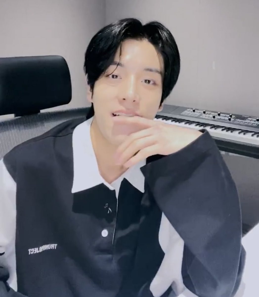 nksunbaem's tweet photo. 230803 JAKE LIVE PLAYLIST 

a thread ; https://t.co/dS5fNRNsrO