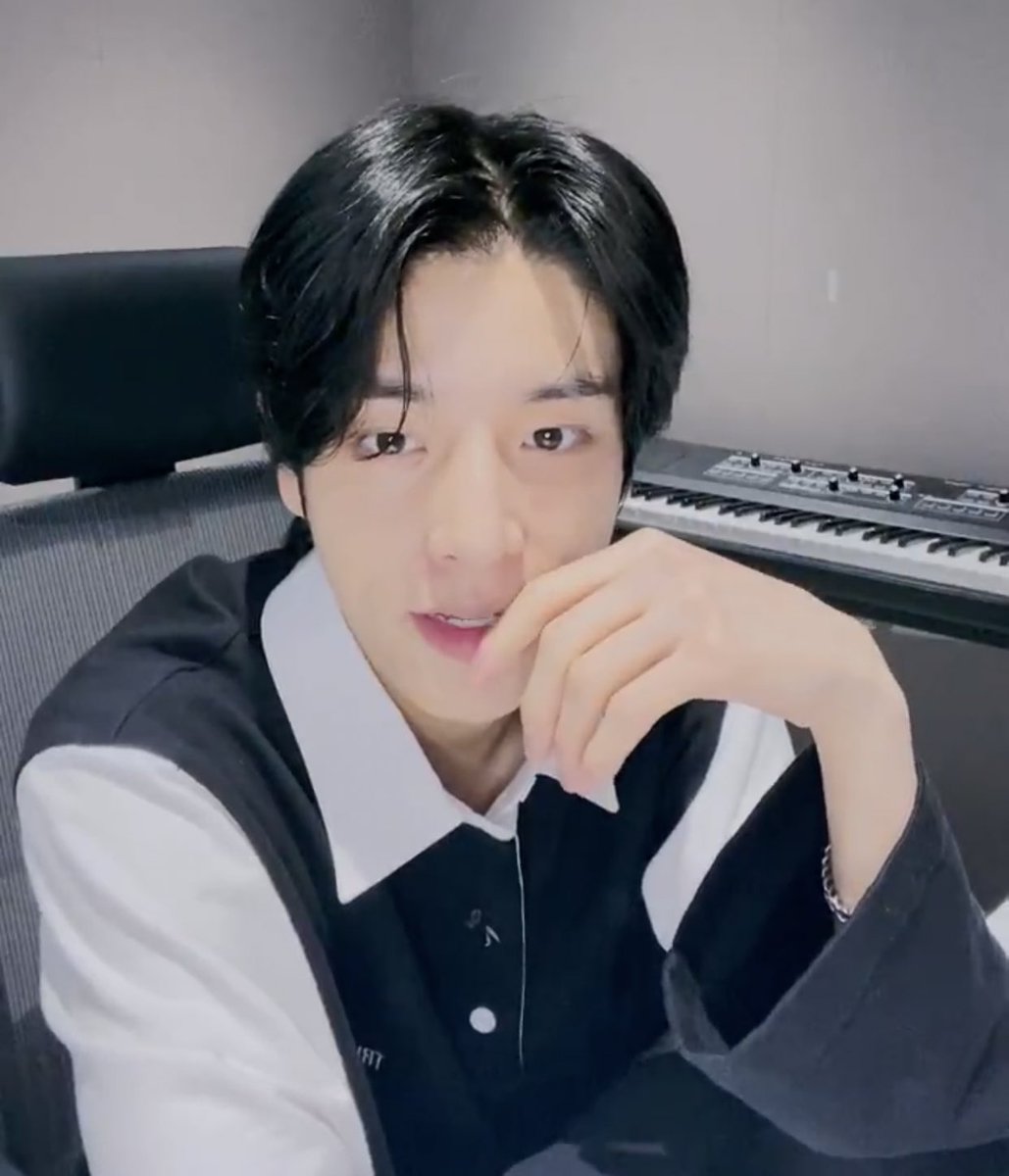 nksunbaem's tweet photo. 230803 JAKE LIVE PLAYLIST 

a thread ; https://t.co/dS5fNRNsrO