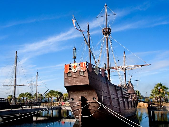Tucked away in the southwest corner of Spain is the charming city of Huelva.

Whose province was the starting point of Christopher Columbus's first voyage to the New World in 1492.

Here's all you need to know for your next visit:

(a 🧵)