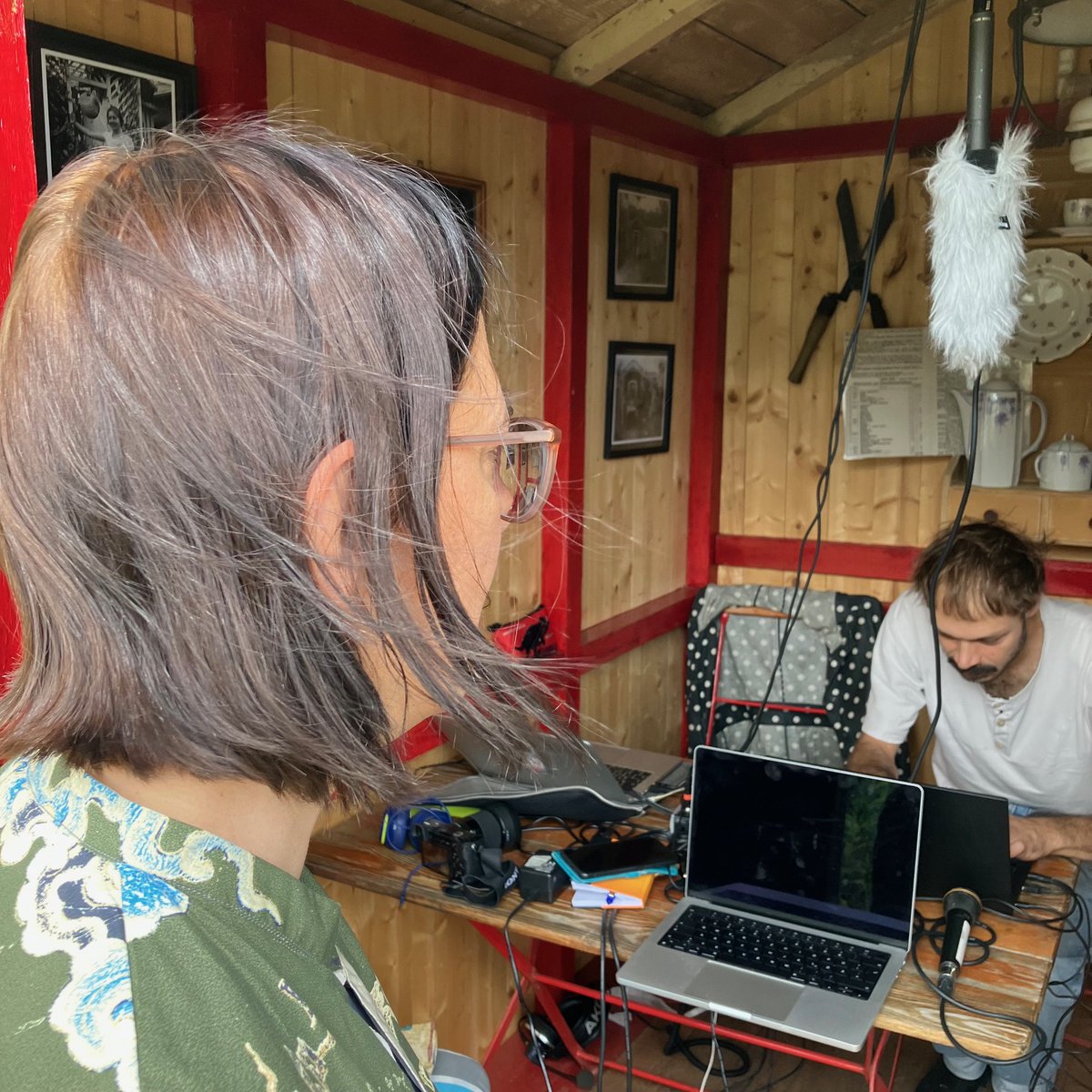 Gleich auf Sendung. Datscha Radio in Altenburg.