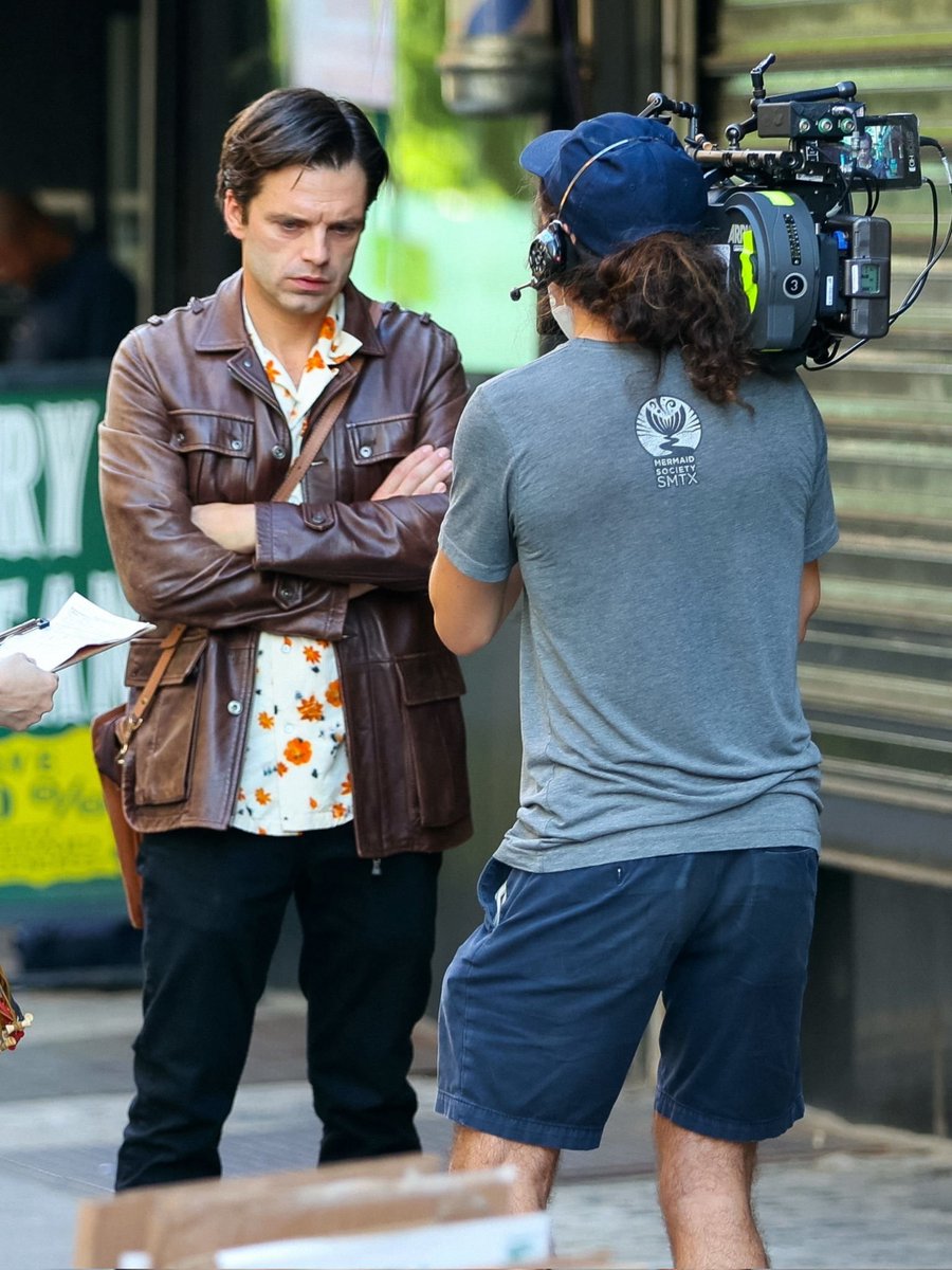 Sebastian Stan Throwback tweet media