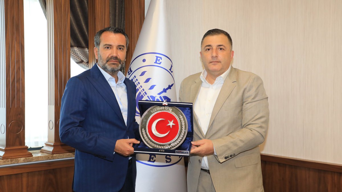 hizmetiselazig's tweet photo. Sendikamız ve Elazığ Belediyesi Arasında TİS İmzalandı.✍️📑😎👏🏼🎊
Elazığ Belediyesiyle bir süredir devam eden ve 2023-2025 yıllarını kapsayacak olan toplu iş sözleşmesi görüşmeleri Genel Başkan Yardımcımız İdris ERSOY’un da katılımlarıyla sonuçlanmıştır. @Mustafa70960372 https://t.co/jBvAZ3FcKv