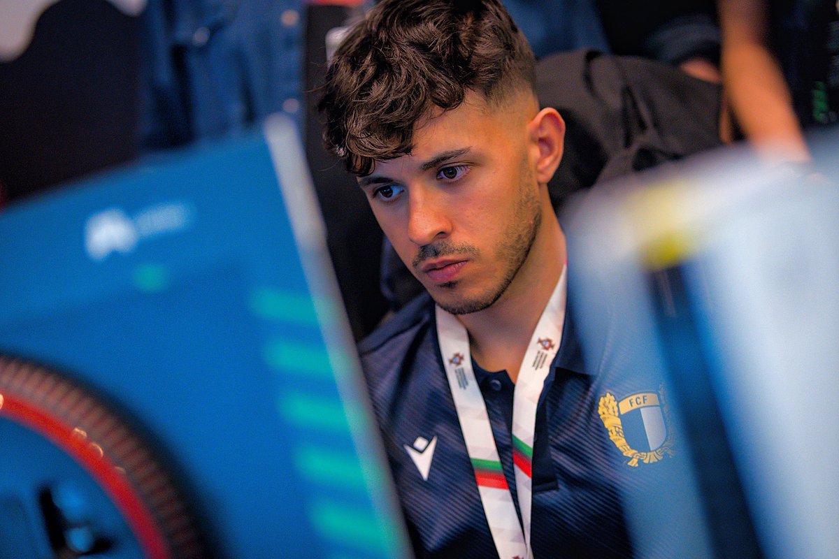 ❗️EAFC 24 FREE AGENT

Estou disponível para ouvir propostas para a próxima época competitiva.

Estou também aberto à oportunidade de ser coach, caso seja um projeto com pés e cabeça.

Motivado.

Qualquer informação é só enviar DM.