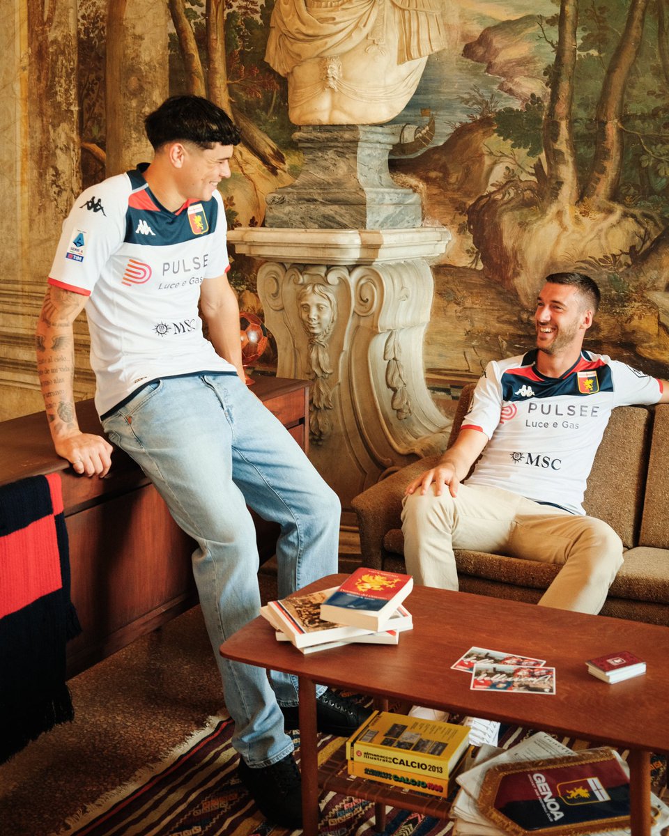 GenoaCFC's tweet photo. 👕 Ecco la nostra maglia away per la stagione 2023/2024! 🔴🔵 https://t.co/EDOq5kGfz1