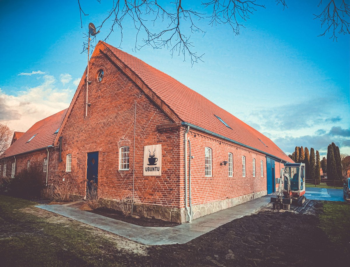 sprudge's tweet photo. Build-Outs Of Coffee: Ubuntu Coffee Roasters In Sakskøbing, Denmark https://t.co/O24YCBOH5S #buildouts https://t.co/PnkVdRcKYI