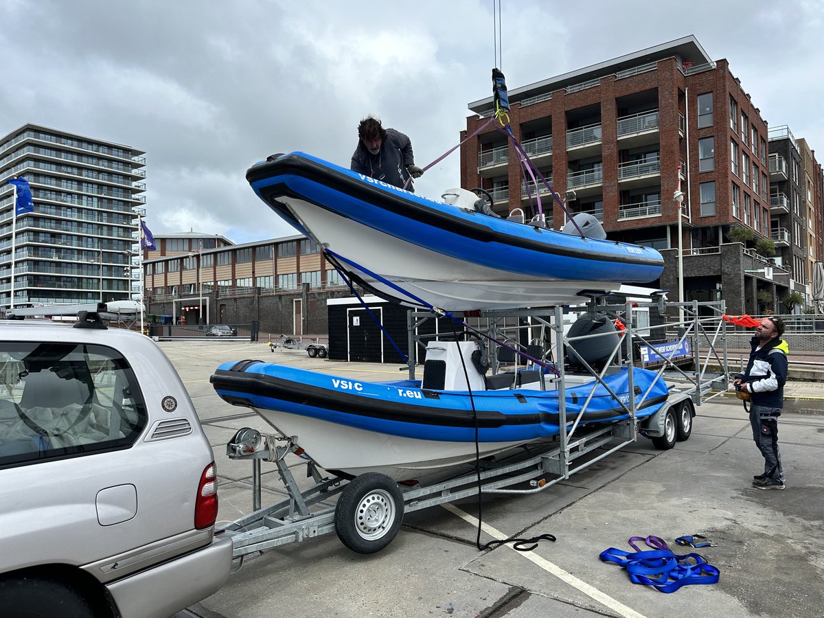 De eerste boten kranen voor het WK zeezeilen!