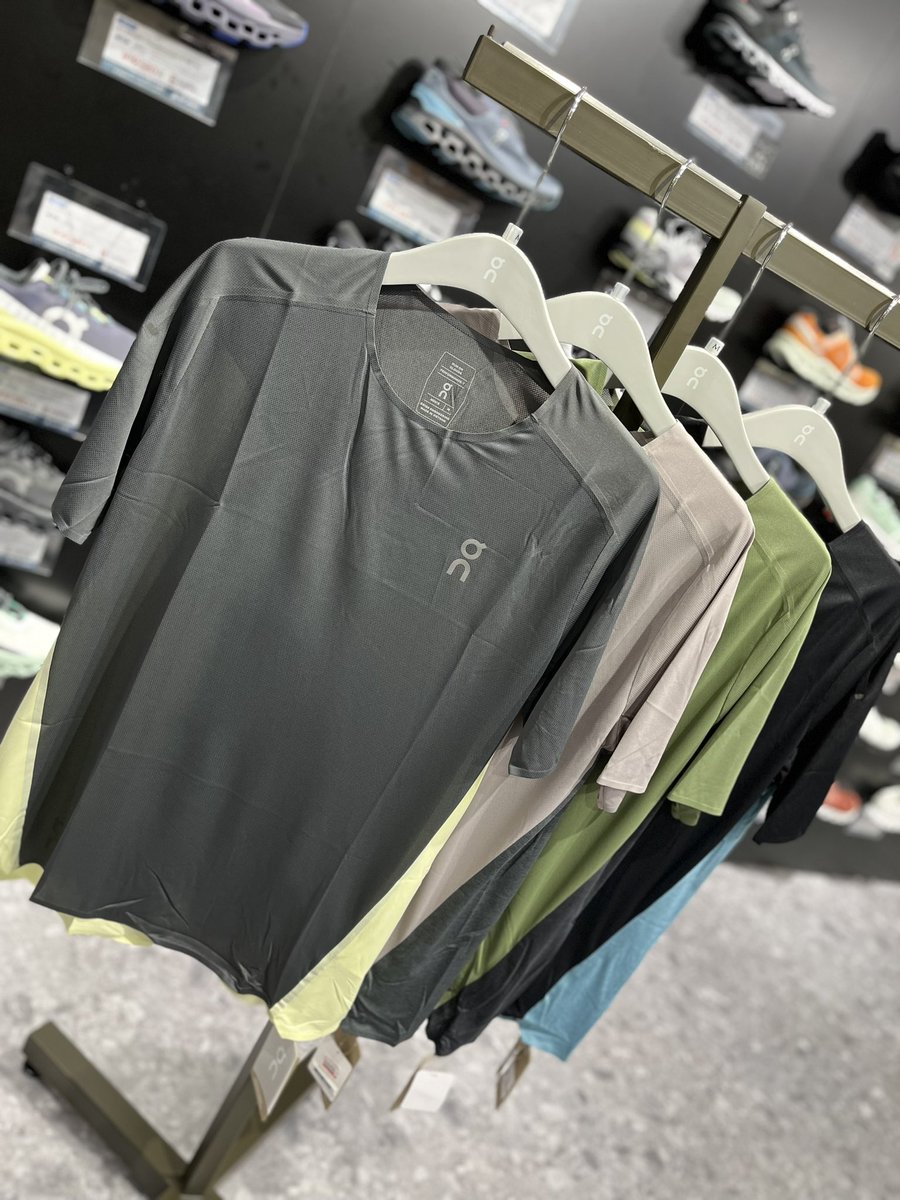 Artsports_Links's tweet photo. /
#On #オン
ランニングウェア新入荷✨
\
人気No.1の #PerformanceT の新色や、
お取り扱い店限定の #UltraShorts の新色、
定番の #RunningShorts はもちろん、
新作の #EssentialShorts などなど、、、
とにかく素敵なカラーラインナップです😍
人気商品につきお早めのご来店がオススメです! https://t.co/xZ8ilOou5a