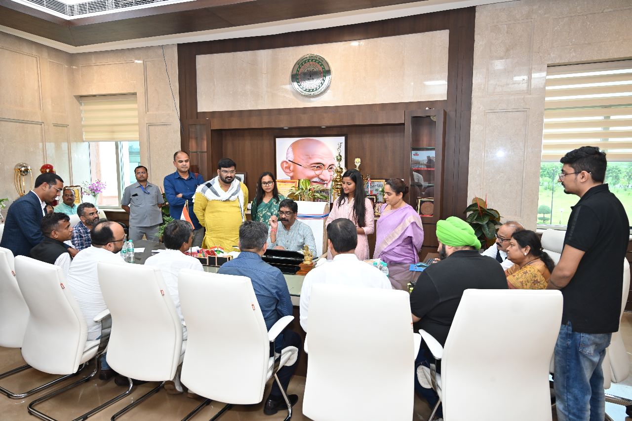 मुख्यमंत्री हेमंत सोरेन से झारखंड एकता मंच मुंबई के प्रतिनिधिमंडल ने की मुलाकात-Delegation of Jharkhand Ekta Manch Mumbai met Chief Minister Hemant Soren