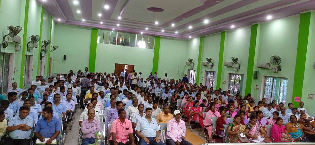 NHMBhadrak's tweet photo. Orintation of Schools Headmasters, teachers,ABEO, BRCC, CRCC, ICDS supervisors, health Supervisors on NATIONAL DEWORMING DAY (NDD) programme in presence of BDO, MOI/C, PHEO, BPM, BAM &amp; BDM at Municipality Town Hall, Basudevpur, Bhadrak. @Chcbasudebpur @DM_Bhadrak @CdmoBhadrak https://t.co/7ISaivoKEQ