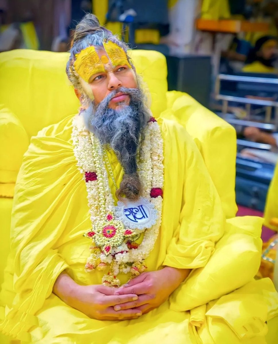 Sandysharma01's tweet photo. ॐ कृष्णाय वासुदेवाय हरये परमात्मने। 
प्रणत क्लेशनाशाय गोविन्दाय नमो नम:

राधे राधे श्री हरिवंश राधावल्लभ 💗🙏
#radhe #राधे_राधे https://t.co/p8e5p9tHJP