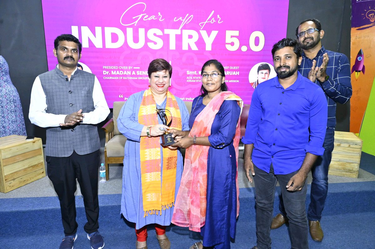AnbumaniDivya's tweet photo. Thank you WISE community and Rathinam College of Arts and science  for this prestigious Award 😊🫰💜

#womenentrepreneurs #womeninbusiness #womenempowerment #womensupportingwomen #wisewomen #award #coimbatore https://t.co/eVL4B36zgZ