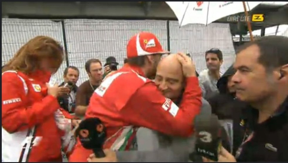 __Webardos__'s tweet image. Lo voy a soltar porque me sale de los cojones.

Yo hace 10 años ponía la F1 en A3, T5 o la 6 y me sentía como si estuviese a pie de pista porque absolutamente TODO lo hacían ahí.

Podia sentir los nervios de Lobato y Nira Juanco recorriendo toda la pista y los boxes para que el…