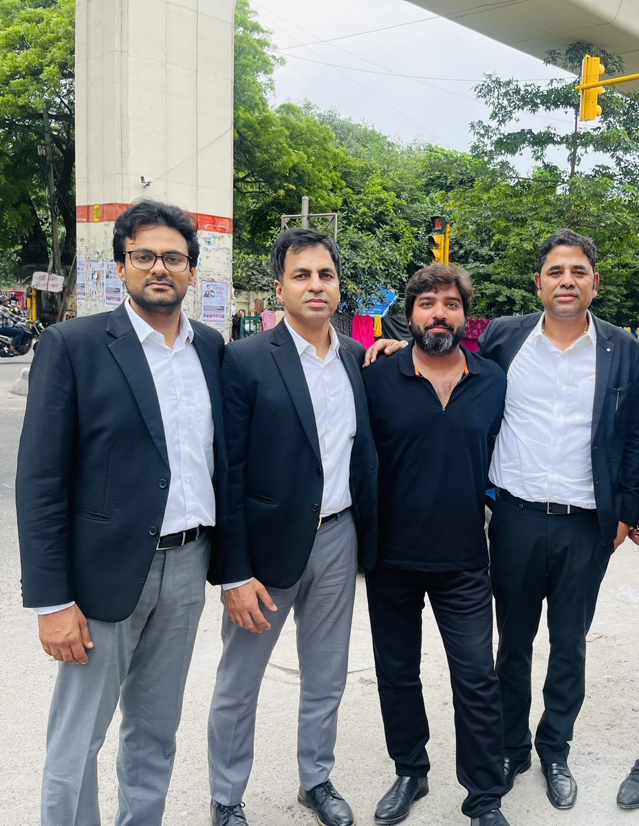 अगर हिंदुओ के लिए इस समय सबसे ज़्यादा ज़रूरत है वो है स्ट्रॉंग लीगल टीमे।

क्योकि बहुत सारे ऐसे हिंदू लड़के फँस जाते है।और उनके लिए हम बस सोशल मीडिया और सड़क पर उतर सकते है।

लेकिन लड़ाई कोर्ट में भी लड़नी है इसलिए स्ट्रॉंग लीगल टीम होना बहुत ज़रूरी है।