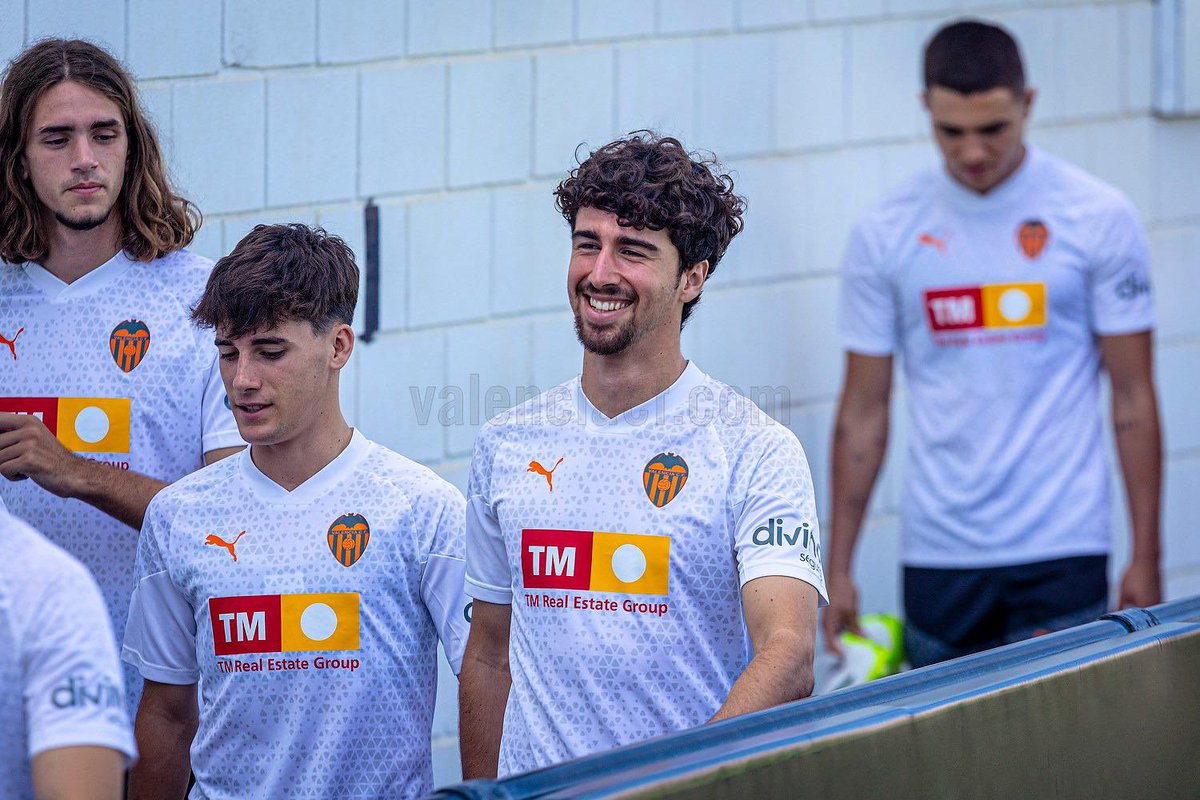 Academia VCF 🦇 tweet media
