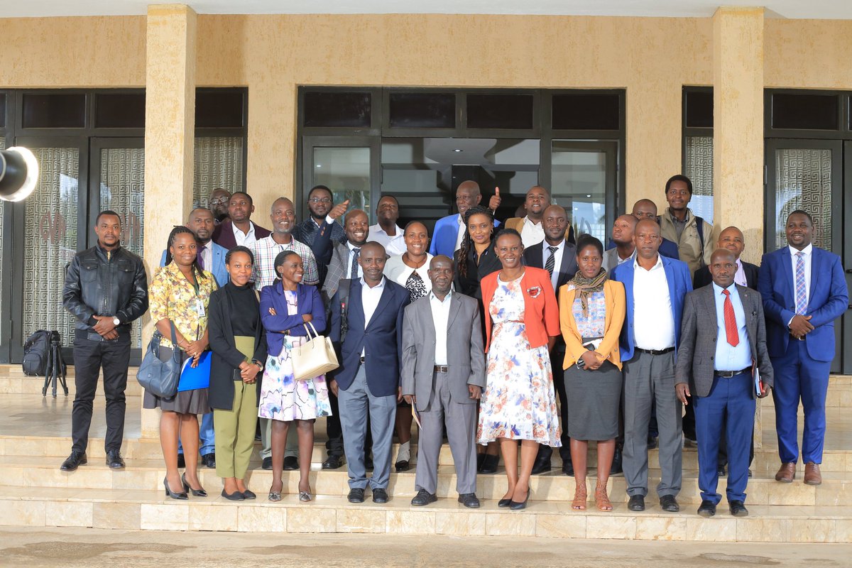 ARBUganda's tweet photo. Throwing back to some of the moments that transpired at the opening of the Regional office of the Board in Mbarara City in 2022.
#ARBUganda
#TBThursday
@UgArchSociety @ministry_lands @NBRBug @NPPBUG https://t.co/DFDqcu1qlO