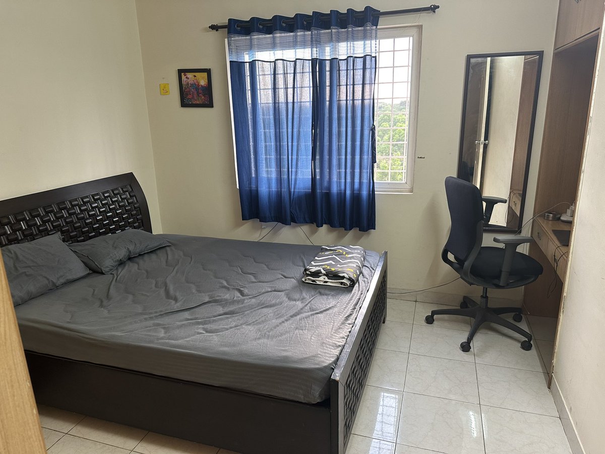 amalshrivastava's tweet photo. 1 room in a 2bhk available after 15th August at SJR Park Vista, Haralur Road.

Separate dedicated bathroom.

Near to offices on ORR, Sarjupur Road, HSR Layout, and Koramangala.

Rent ~ 17k
Appliances Rent = 1.5k
Deposit = 65k
@BangaloreRoomi https://t.co/7zy5kTOb7p